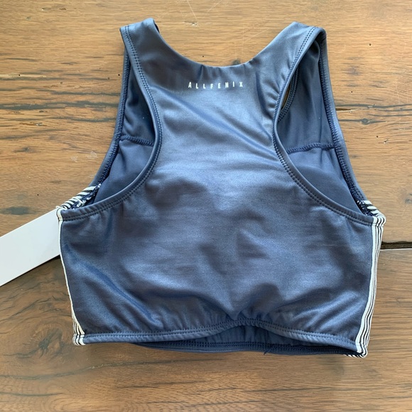 Allfenix Paris stripe sports bra - Picture 5 of 7